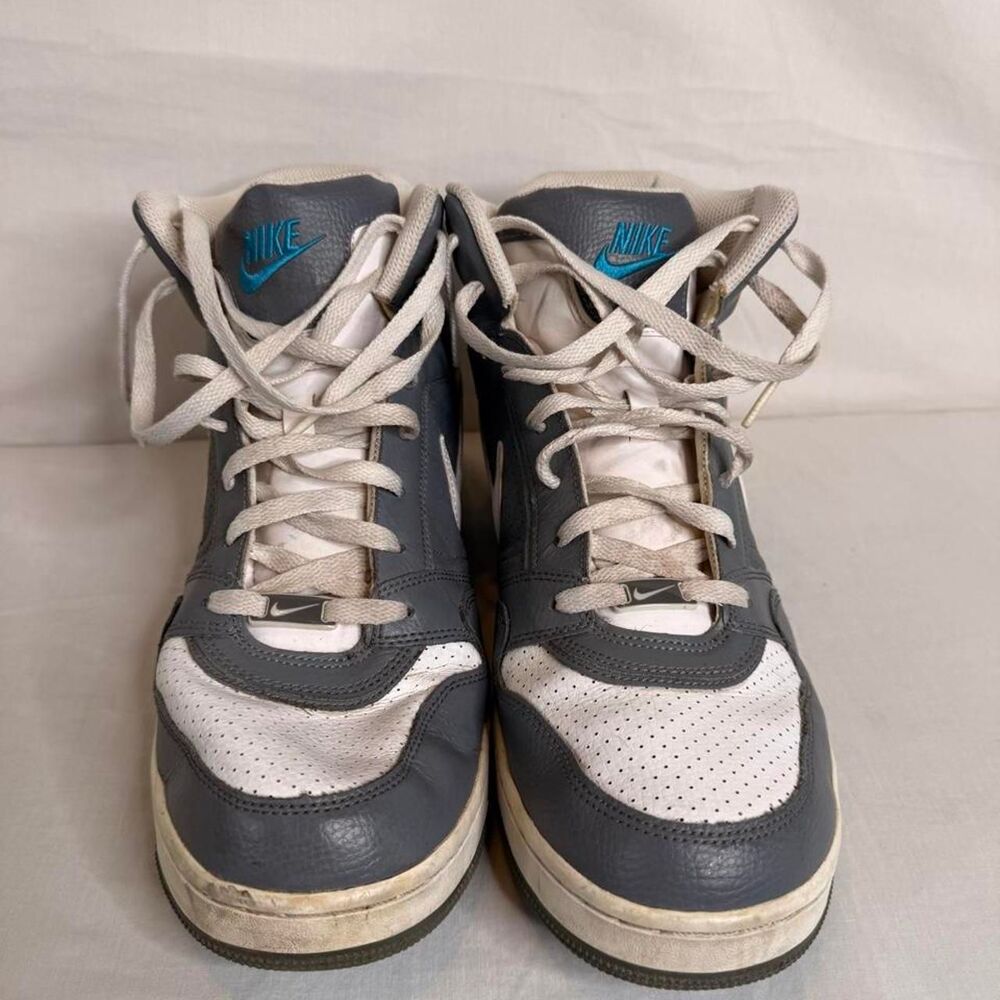 Nike Men's Grey and Blue Trainers